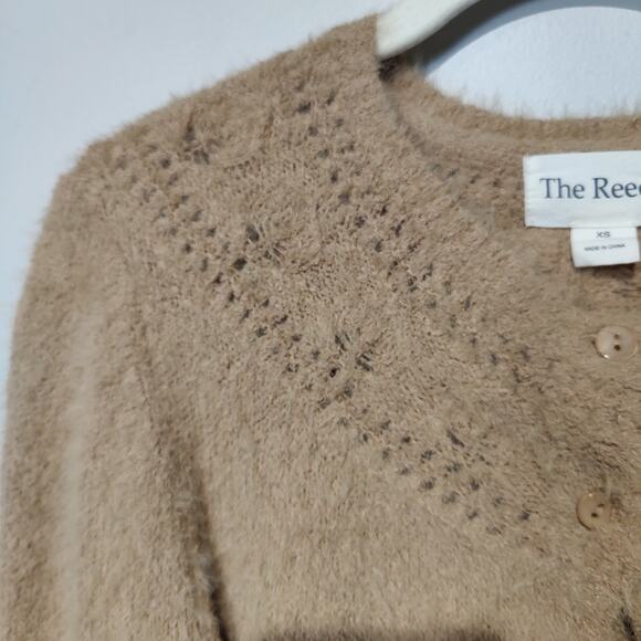 The Reeds Women's Sz XS Tan Cardigan Sweater Super Soft Fuzzy - Picture 2 of 6